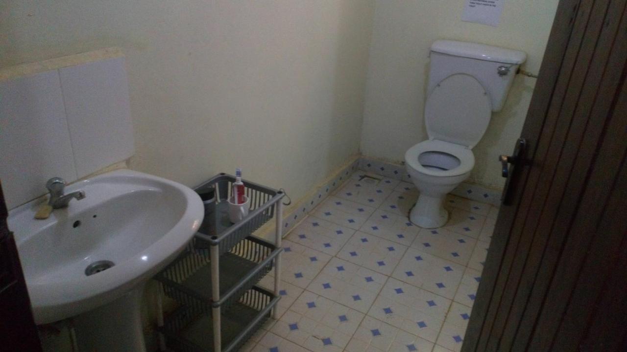 Hotel Knowledge For Change House Fort Portal Esterno foto